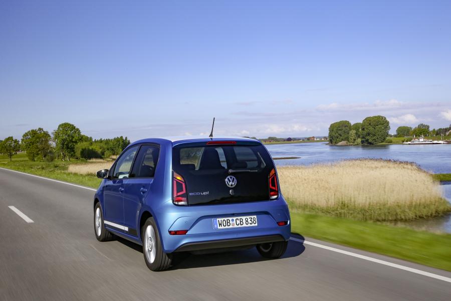  Volkswagen eco up! 5-Door 2017 года  (фото 4 из 9)
